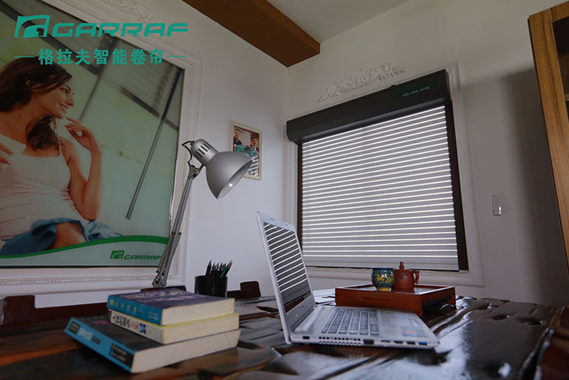 格拉夫智能卷帘窗