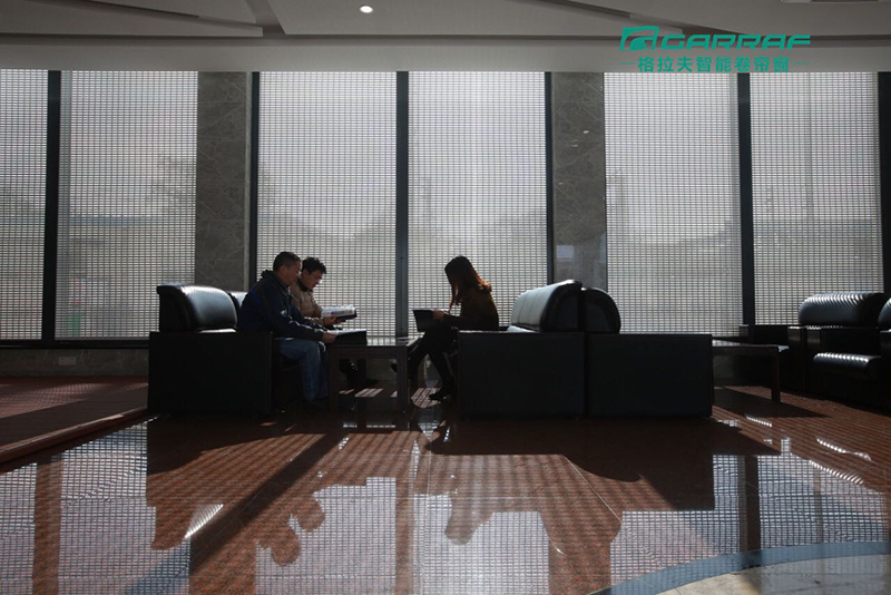 格拉夫智能卷帘窗